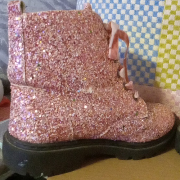 Olivia Miller Girl boots - Picture 2 of 3